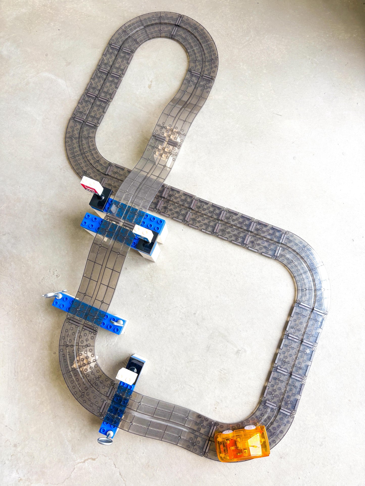 PREORDER [ETA End Aug] - 35 PCS VROOM CAR™️ CITY - MAGNETIC BRICK CAR SET